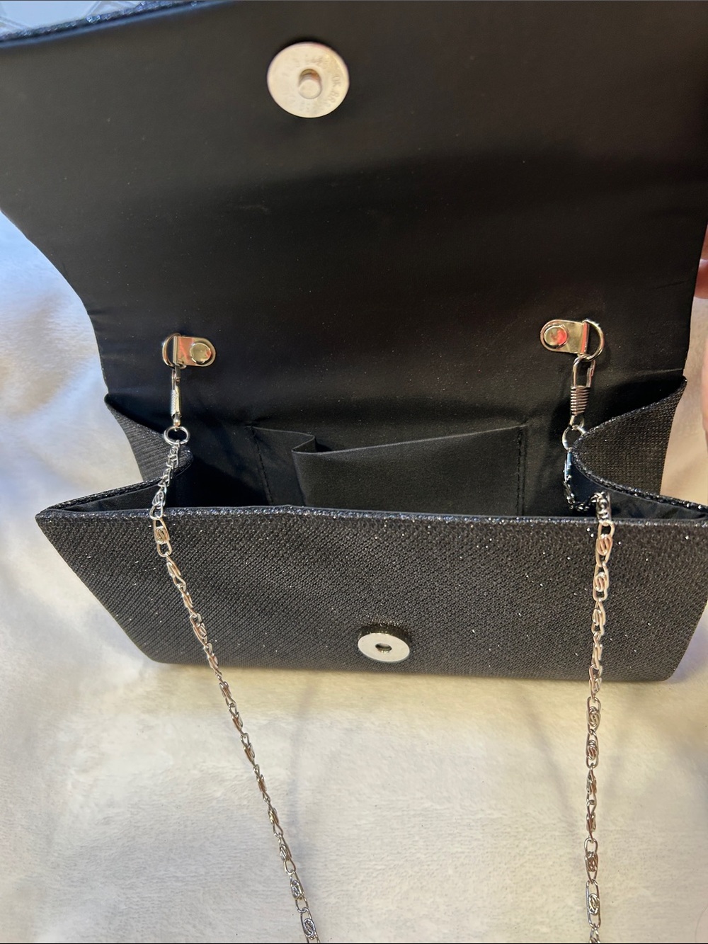 Black Crystal Bow Clutch - Picture 7 of 8